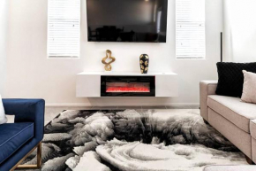 NEW! 2024 Lux & Modern Home by The Strip!